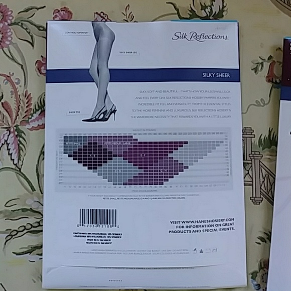 Set of 2 Hanes Silk Reflections Pantyhose - Picture 3 of 4